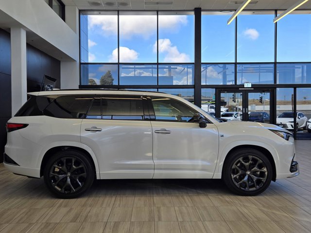 2026 Lexus TX 500h F SPORT Performance Premium photo 2