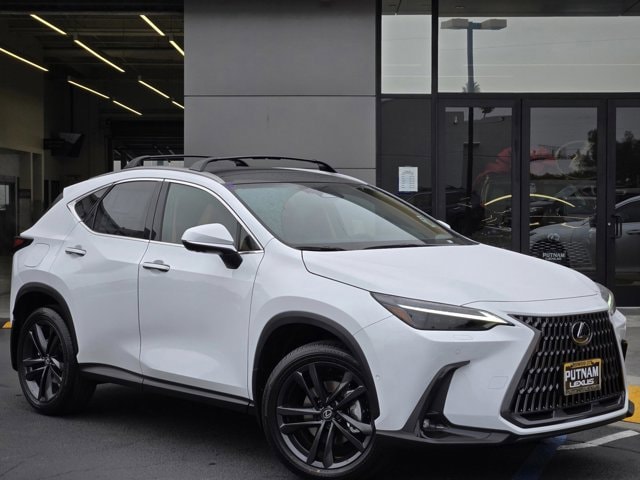 2026 Lexus NX PHEV 450h+'s photo