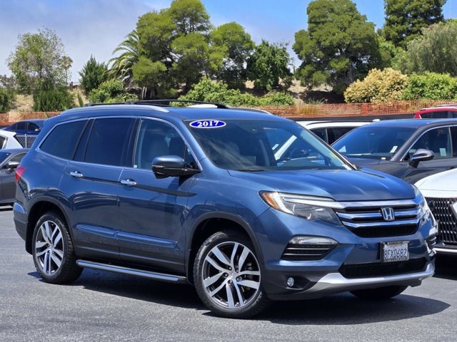 2017 Honda Pilot 4WD Touring's photo