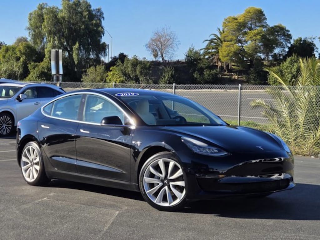 Used 2019 Tesla Model 3 Standard Range Plus Sedan