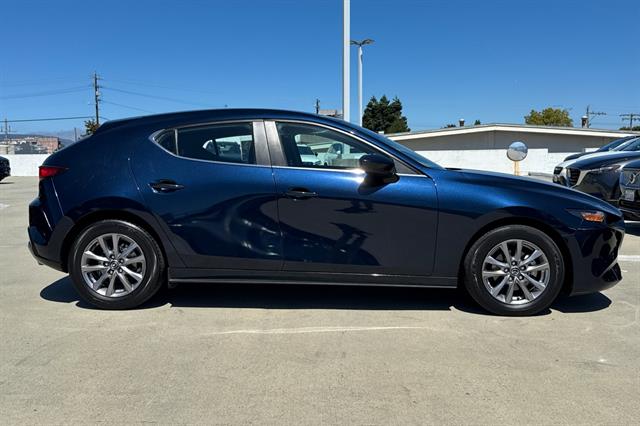 2022 Mazda Mazda3 Hatchback 2.5 s photo 2