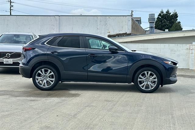 2022 Mazda CX-30 2.5 Select photo 2