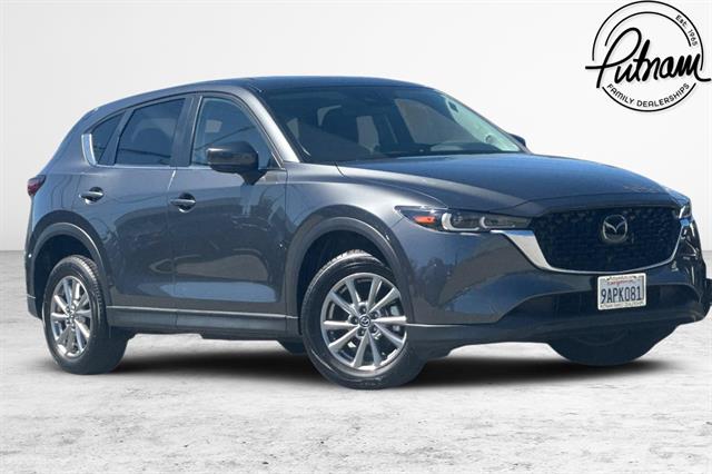 2022 Mazda CX-5 S Preferred package Auto AWD's photo