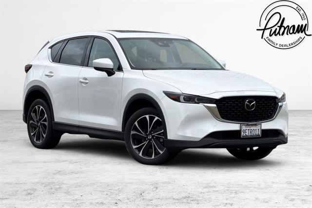 2023 Mazda CX-5 S Premium package