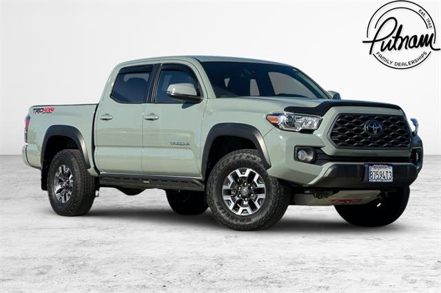 2023 Toyota Tacoma TRD Off Road's photo