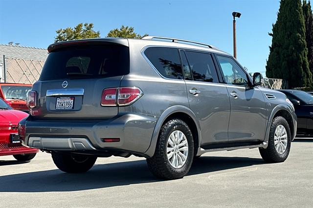 2017 Nissan Armada SV photo 3