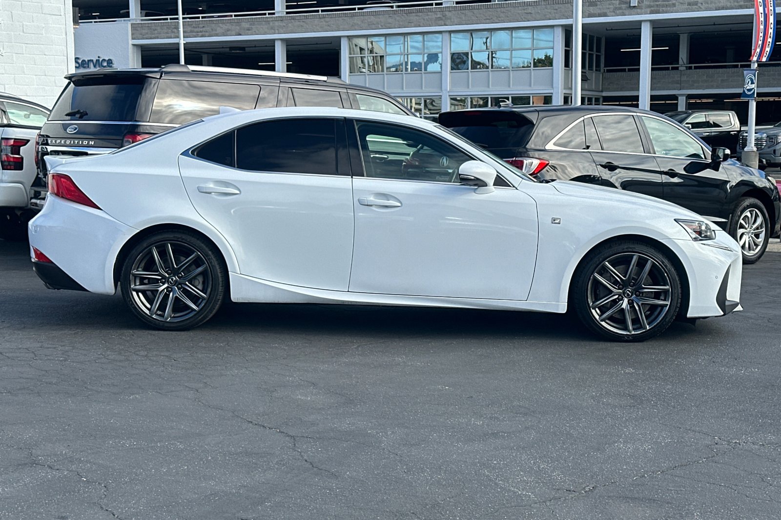2019 Lexus IS 300 photo 2