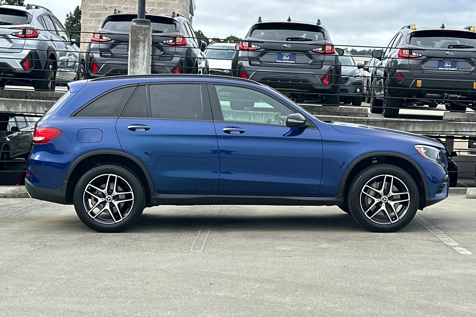 2019 Mercedes Benz GLC 300 photo 2