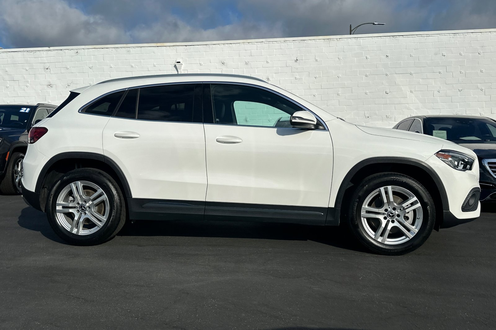 2023 Mercedes Benz GLA 250 photo 2