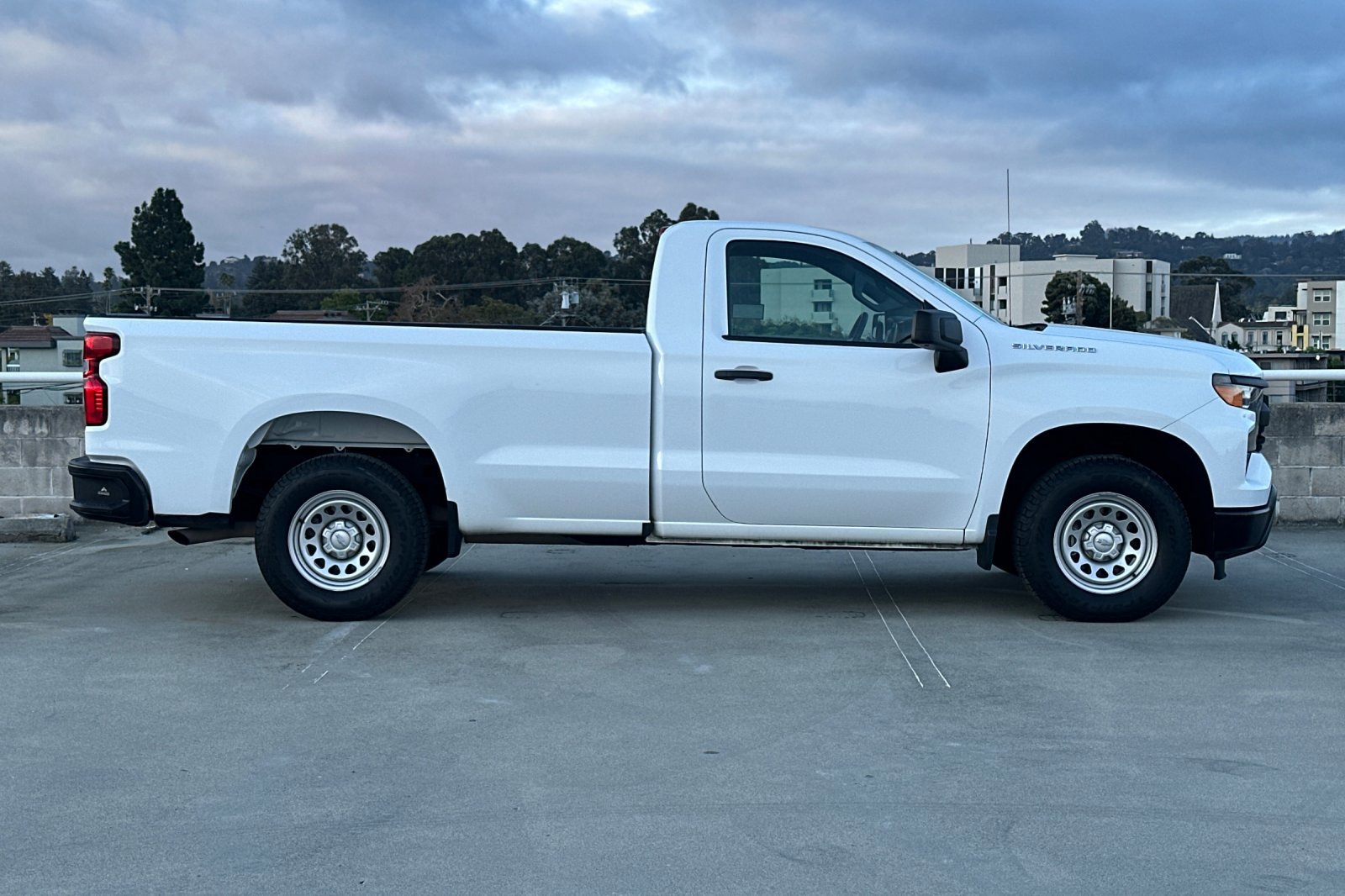 2022 Chevrolet Silverado 1500 Work Truck photo 2