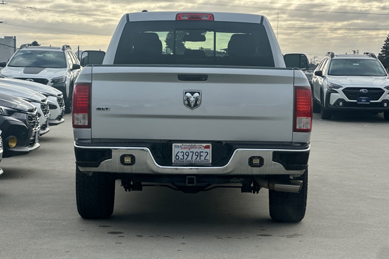 2016 Ram 1500 SLT photo 4