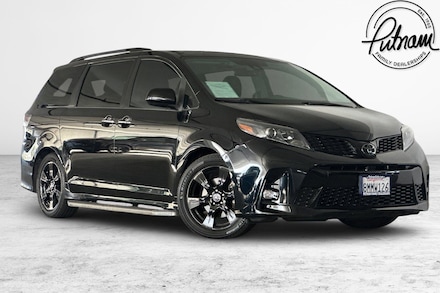 2020 Toyota Sienna SE Premium 8-Passenger
