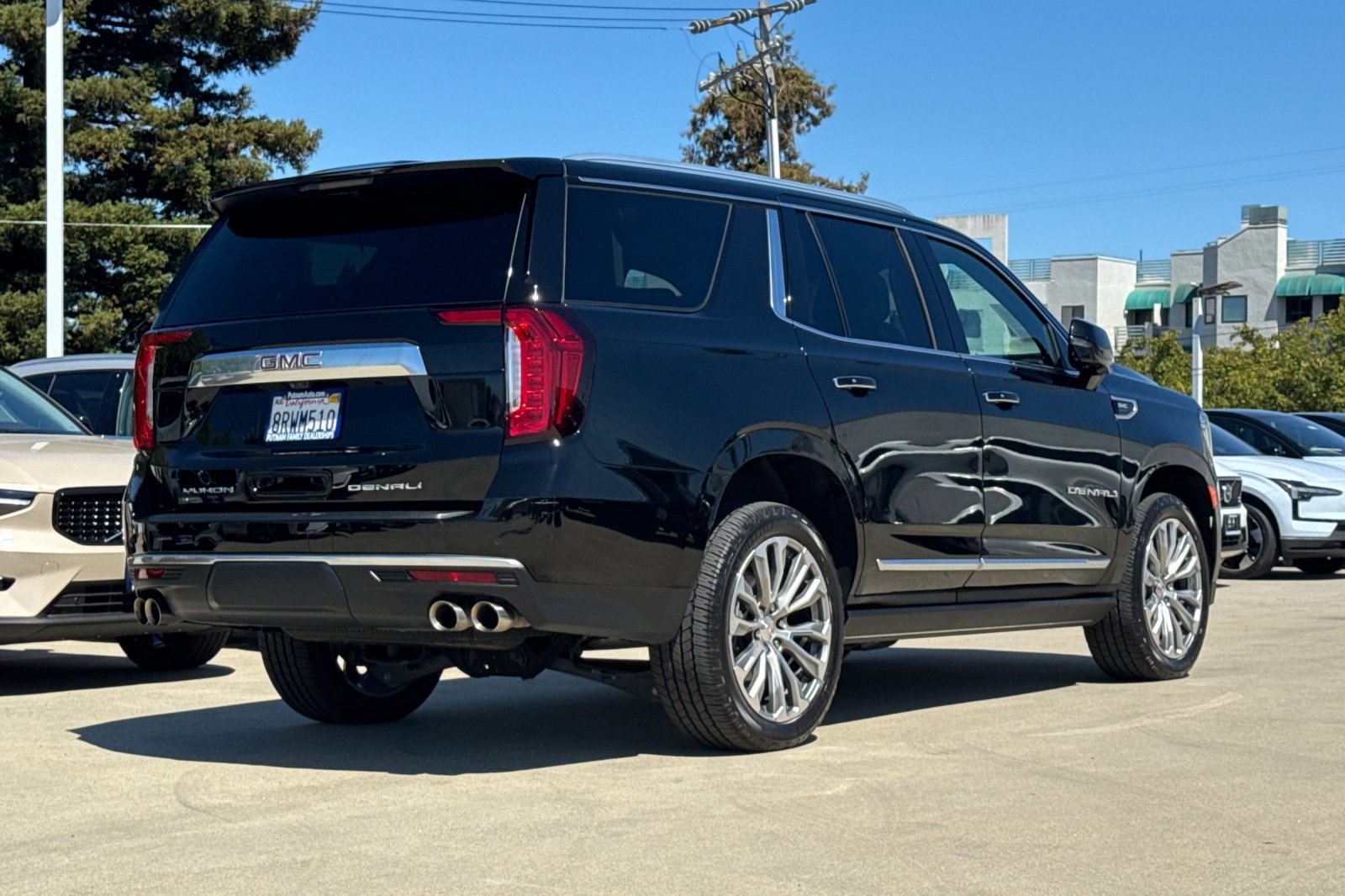 2021 Gmc Yukon Denali photo 3