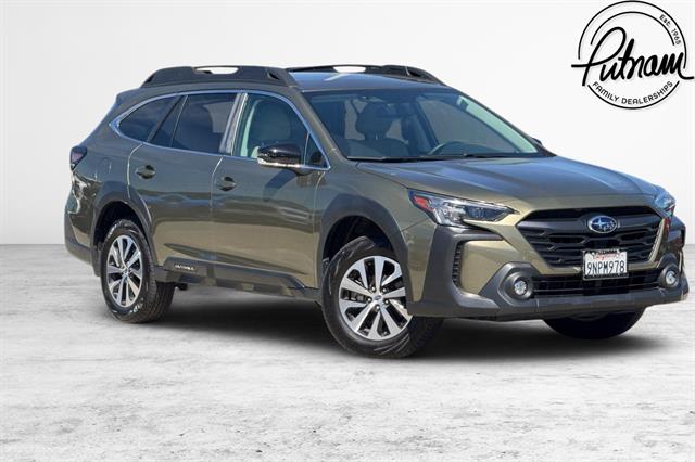 2024 Subaru Outback Premium's photo