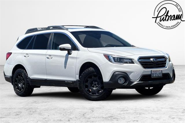 2018 Subaru Outback 2.5i Limited's photo