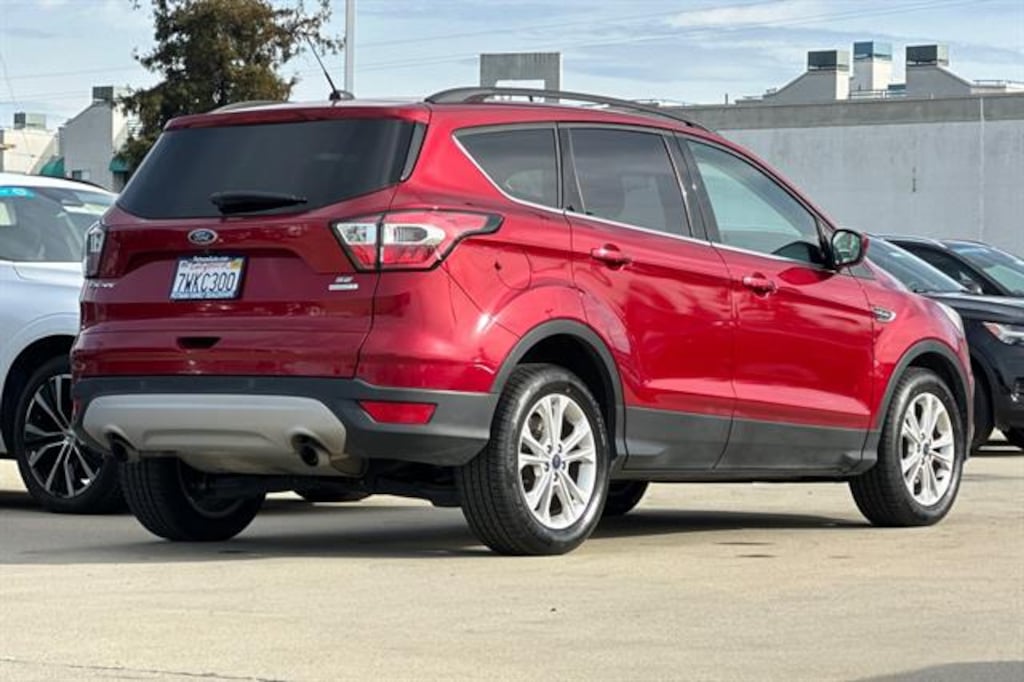 Used 2017 Ford Escape SE