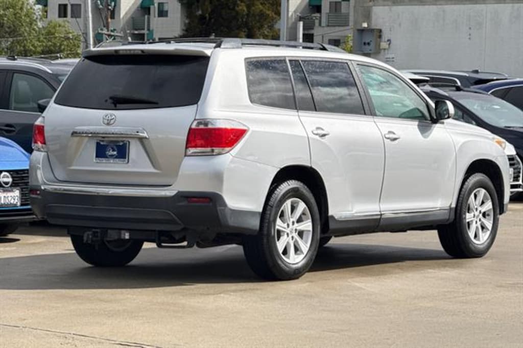 Used 2011 Toyota Highlander Base