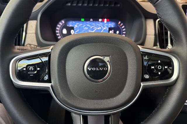 2026 Volvo XC90 Plus - Photo 26