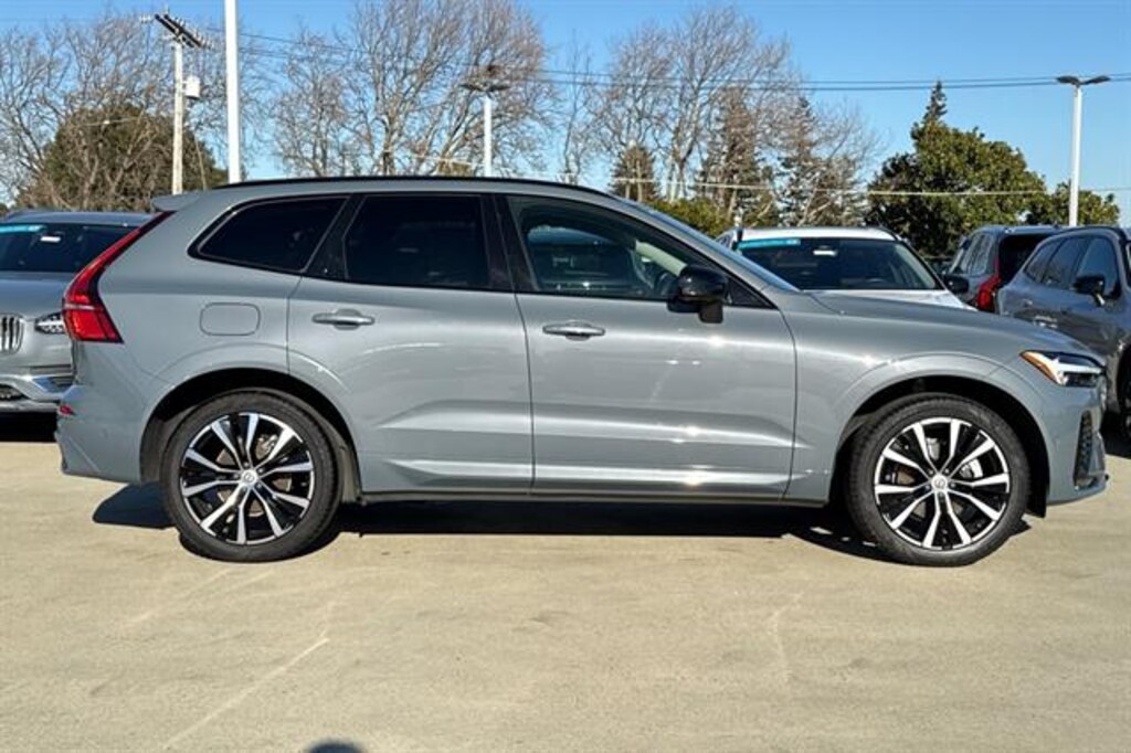 Certified 2023 Volvo XC60 B5 Plus Dark Theme