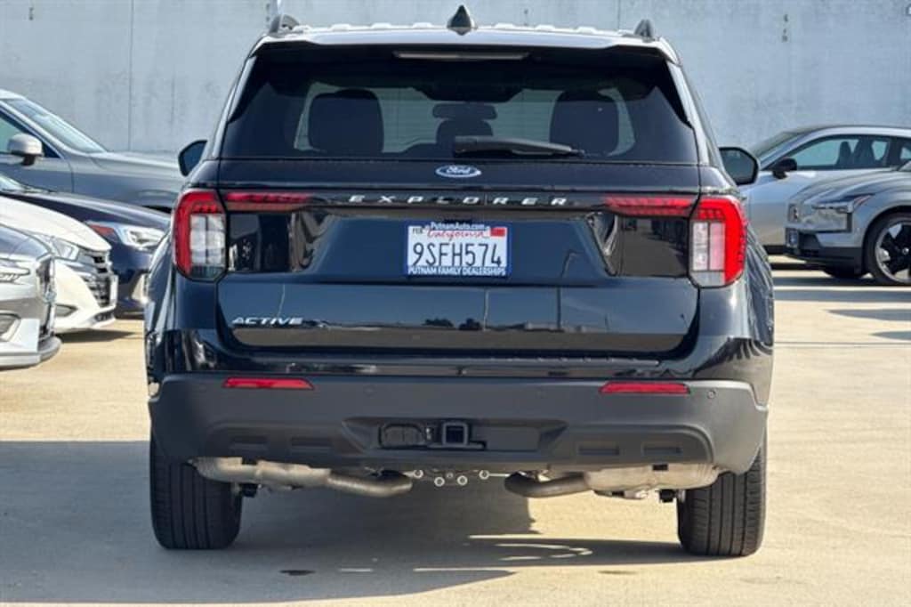 Used 2025 Ford Explorer Active