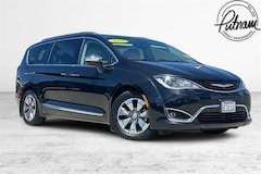 2018 Chrysler Pacifica Limited in Burlingame, CA