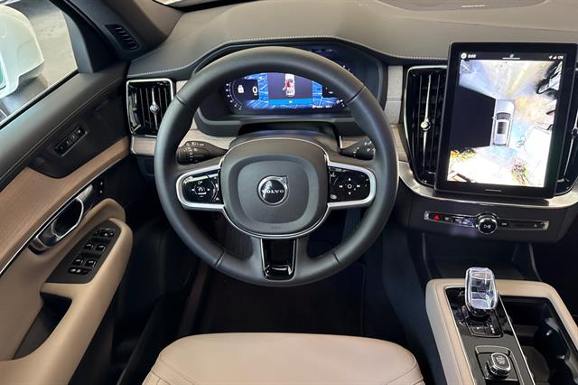2026 Volvo XC90 Plus - Photo 15