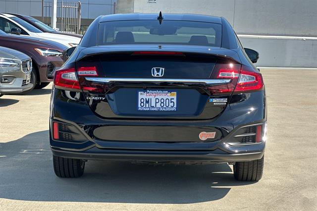 2019 Honda Clarity Plug-In Hybrid Touring photo 4