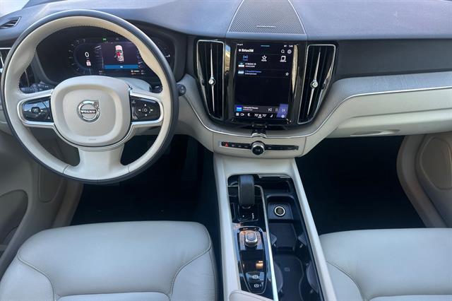 2023 Volvo XC60 Plus - Photo 13