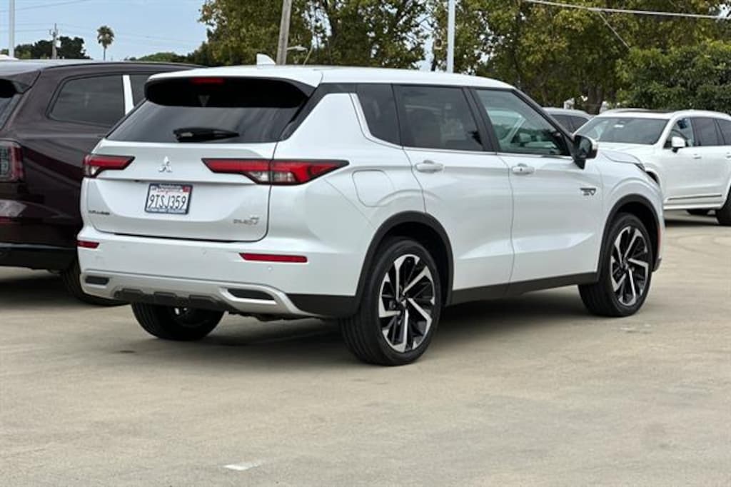 Used 2023 Mitsubishi Outlander Phev SE