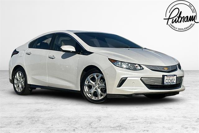 2017 Chevrolet Volt Premier's photo