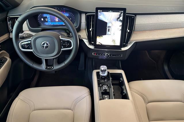2026 Volvo XC90 Plus - Photo 14
