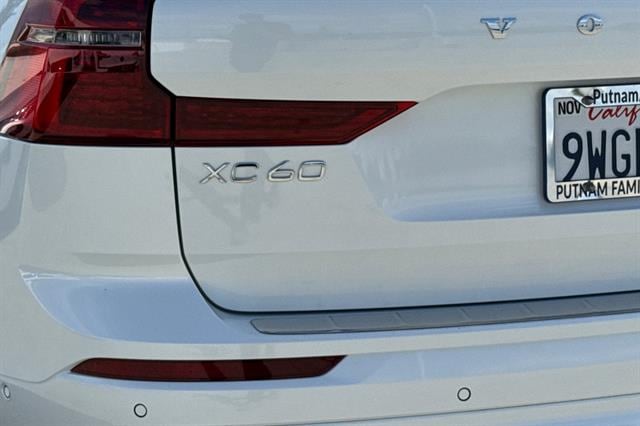 2026 Volvo XC60 Plus - Photo 30