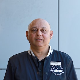 Staff member Harry Singh from ID_393435941cc3