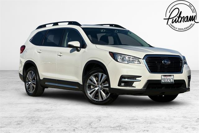 2022 Subaru Ascent Limited's photo