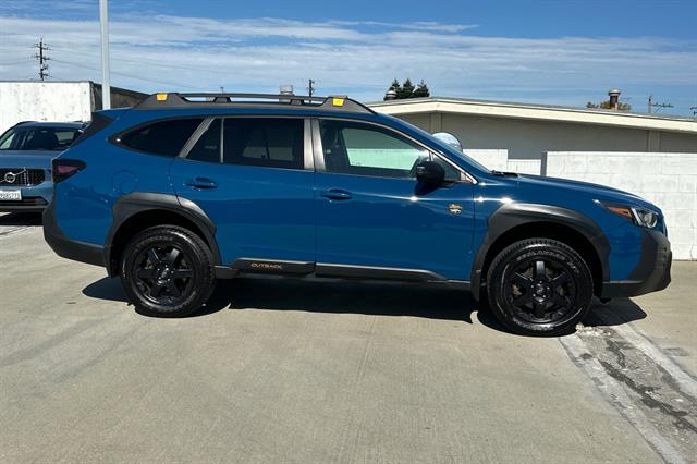 2023 Subaru Outback Wilderness photo 2