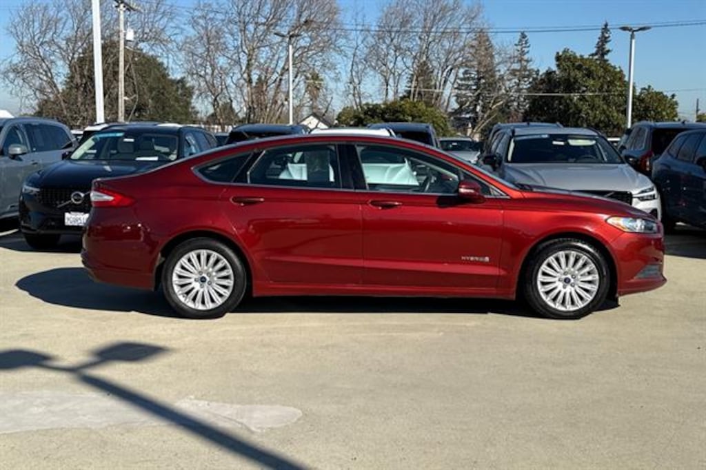 Used 2014 Ford Fusion SE
