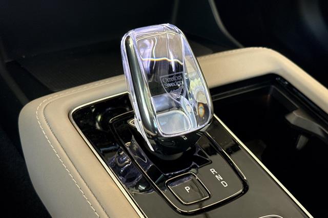 2026 Volvo XC90 Plus - Photo 24