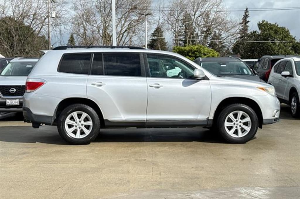Used 2011 Toyota Highlander Base