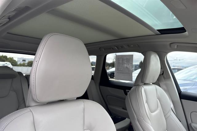 2023 Volvo XC60 Ultimate - Photo 17