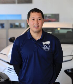 Staff member Carlos Leon from ID_7b893e
