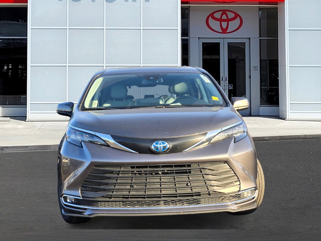 Used 2024 Toyota Sienna XLE Van Passenger Van