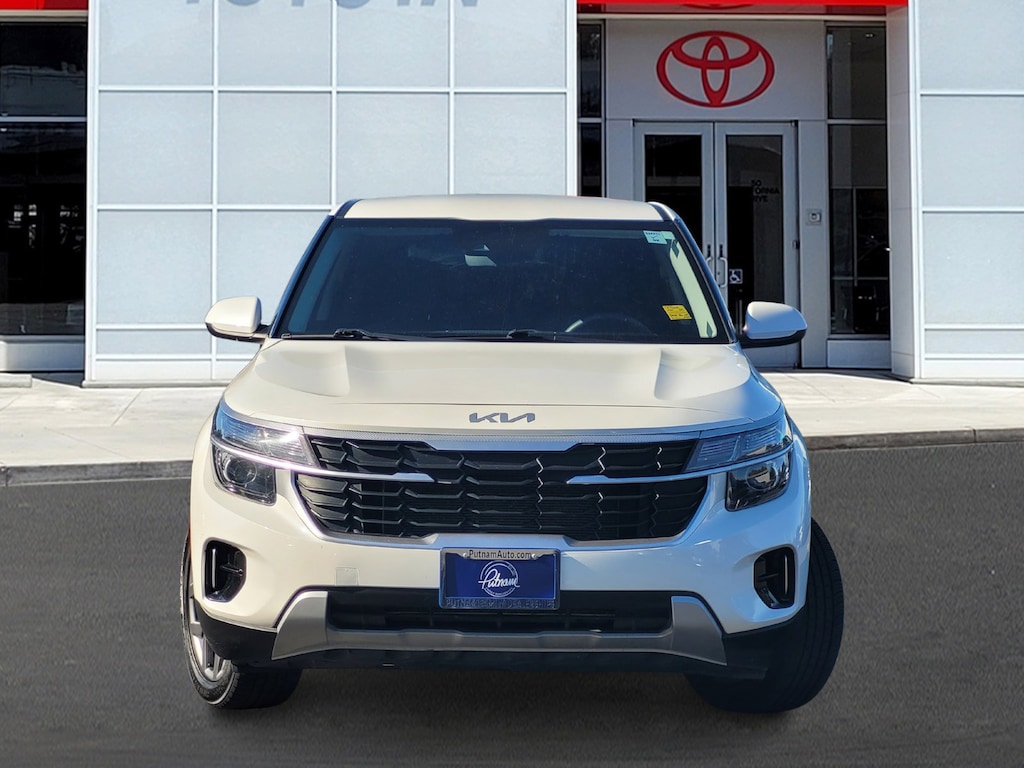 Used 2024 Kia Seltos LX SUV