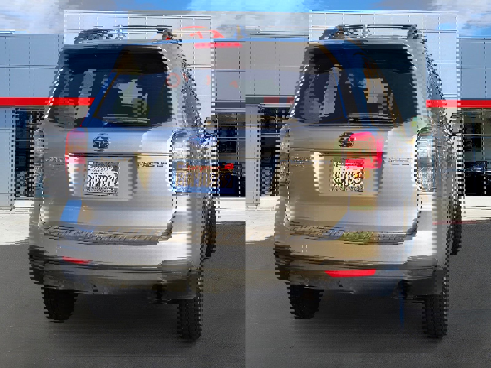 2018 Subaru Forester 2.5i Premium photo 4