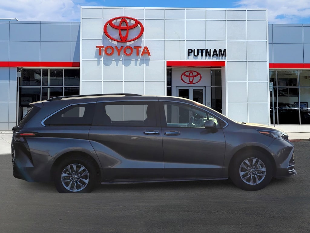 Used 2024 Toyota Sienna XLE Van Passenger Van