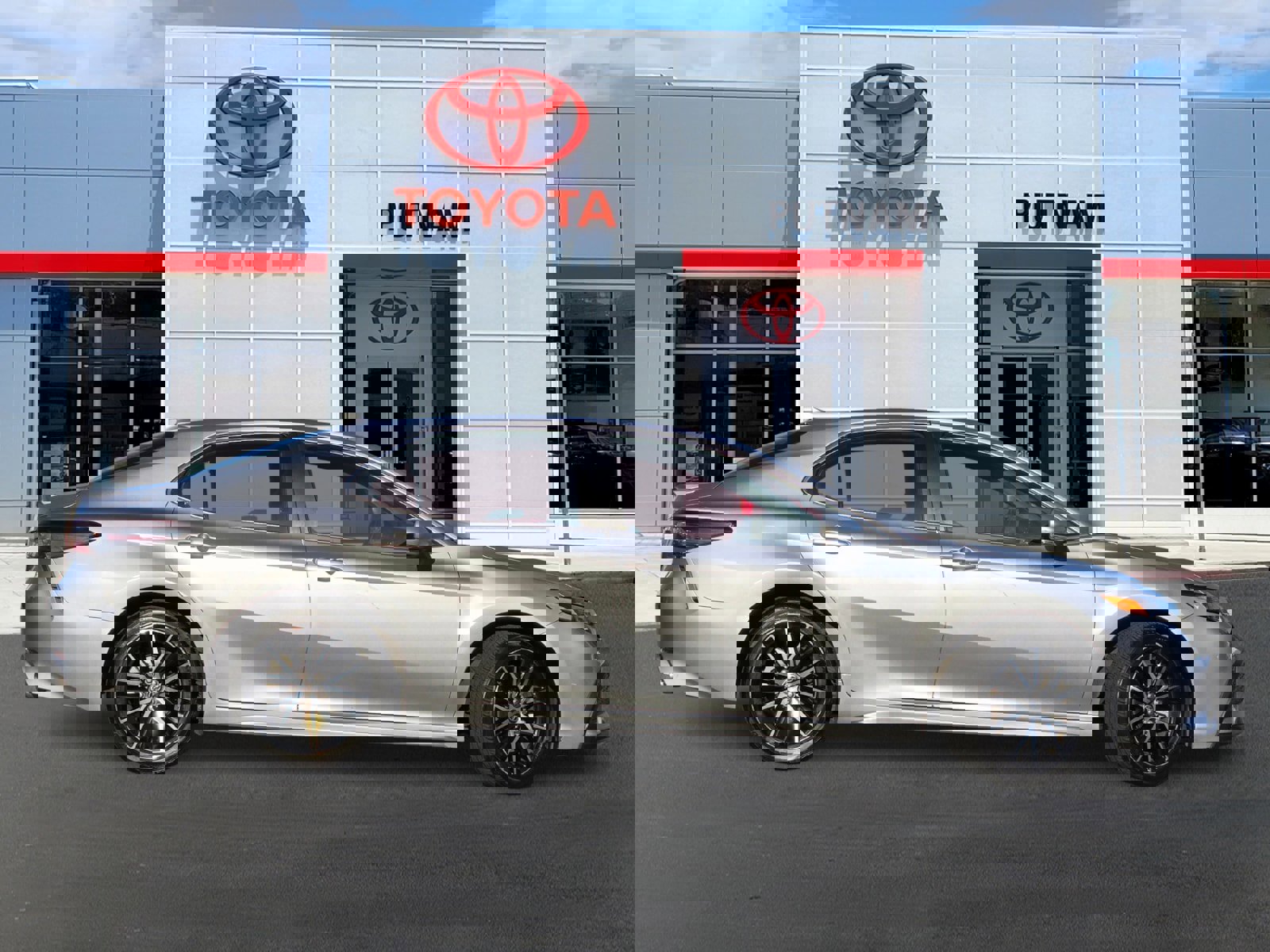 2023 Toyota Camry SE photo 3