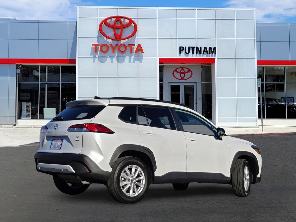 Used 2025 Toyota Corolla Cross LE SUV