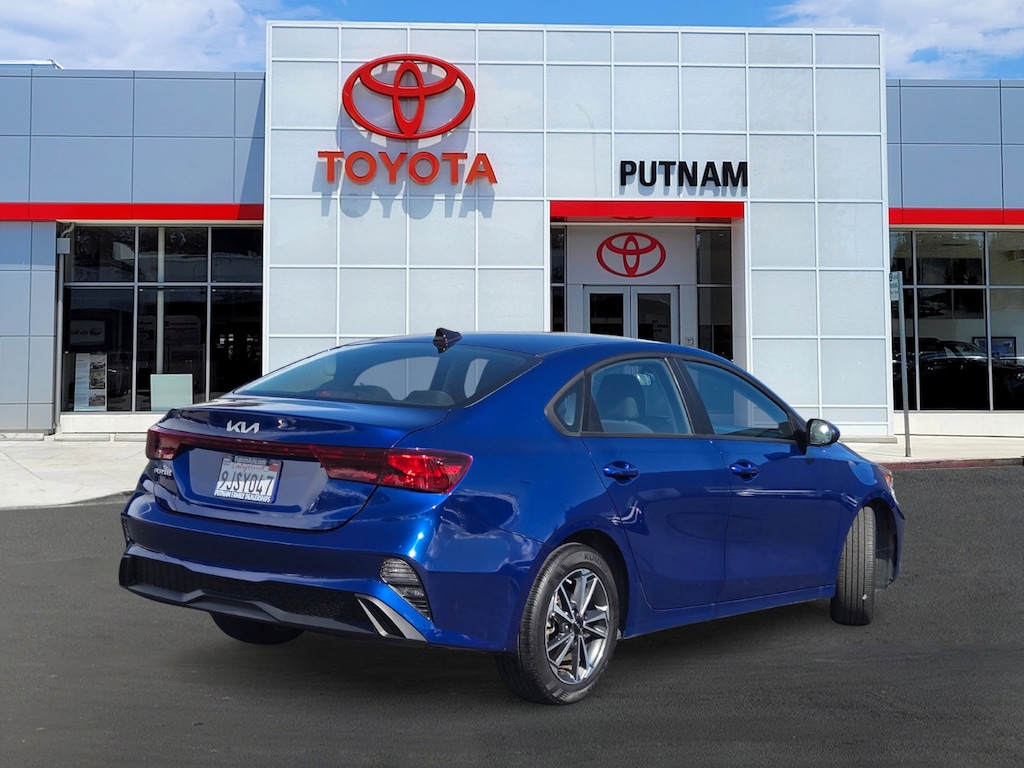 Used 2023 Kia Forte LXS Sedan