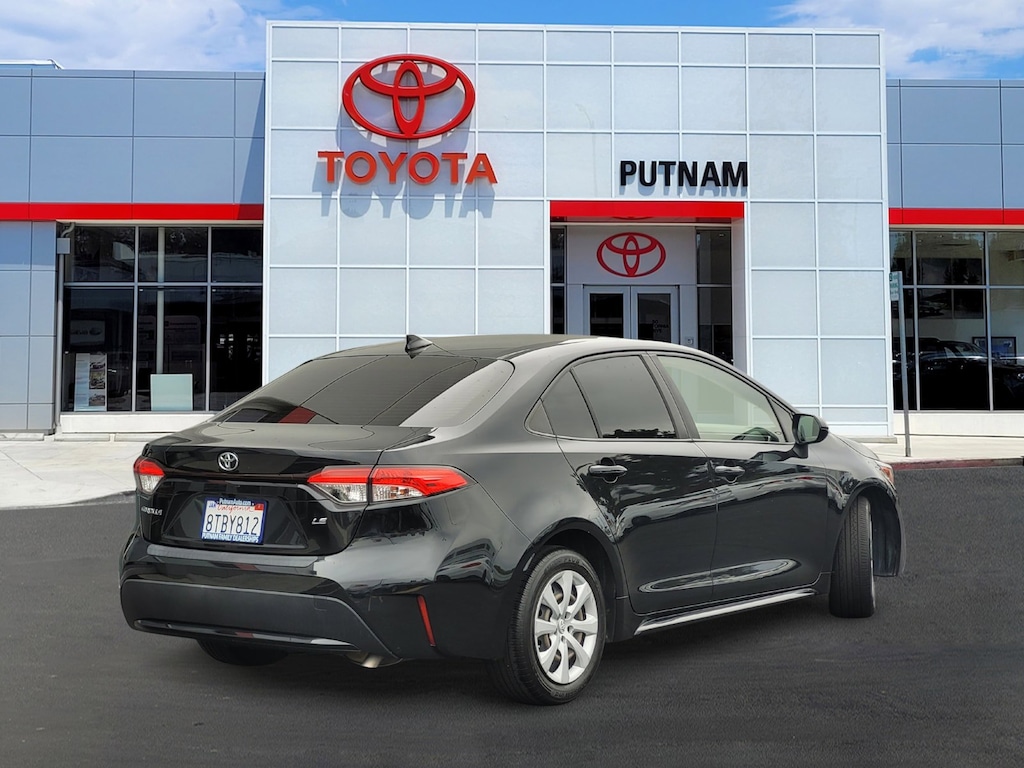 Used 2020 Toyota Corolla LE Sedan