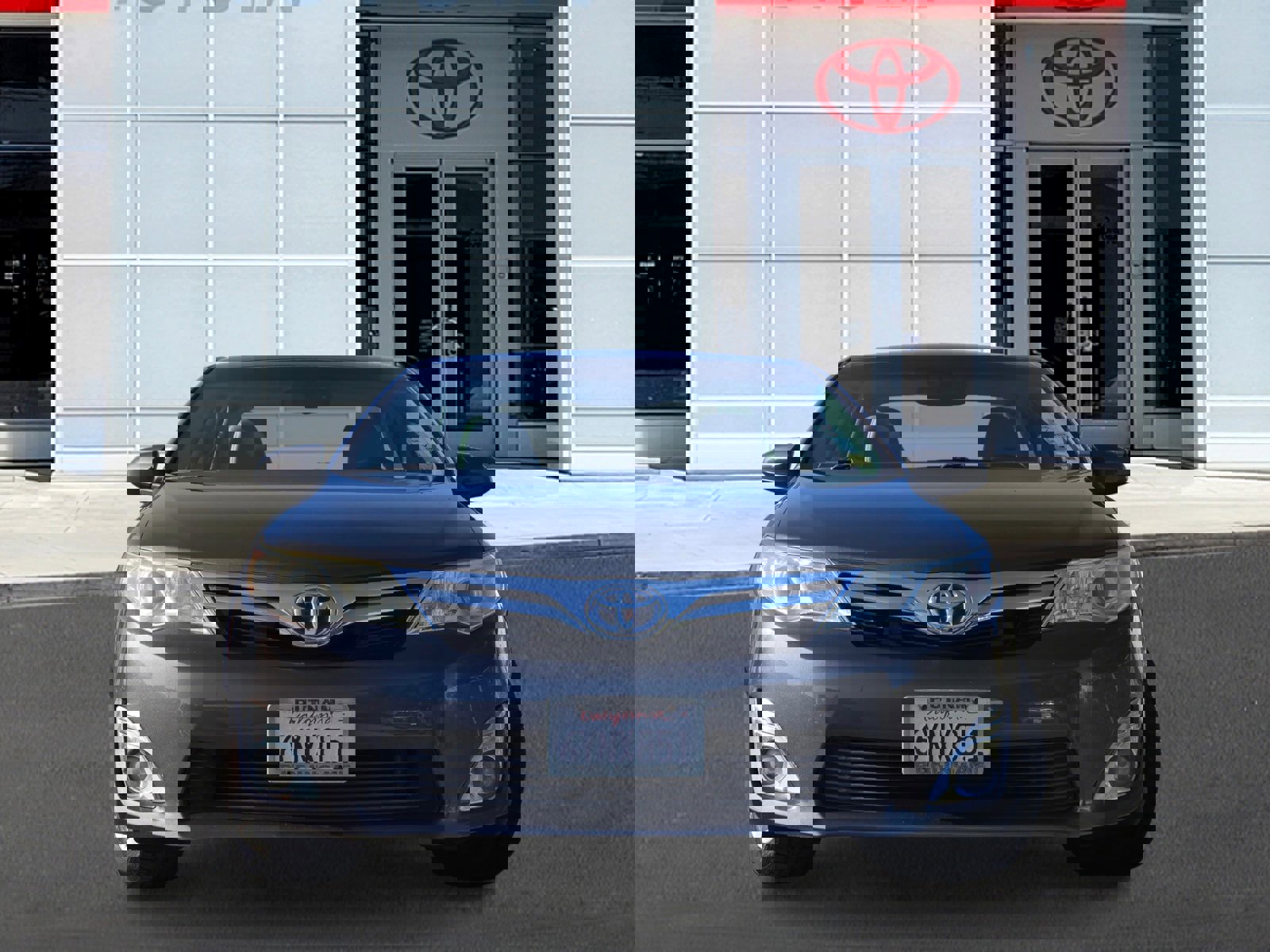 2012 Toyota Camry Hybrid photo 2