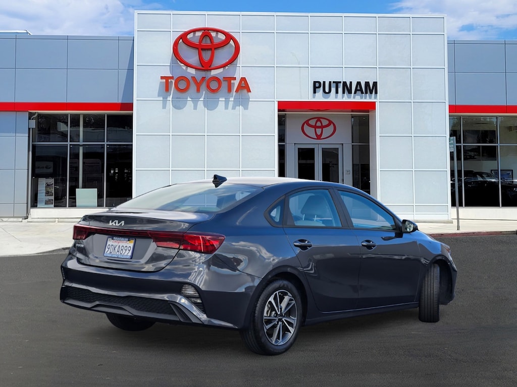 Used 2023 Kia Forte LXS Sedan